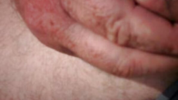 പാസിനോസ് അഡ്വഞ്ചേഴ്സ്: ജെന്നിഫർ ലജ്ജാശീലയായ ഒരു ലാറ്റിനയാണ്, അത് ഉടൻ തന്നെ അത് പ്രചരിപ്പിക്കുകയും സഹിക്കുകയും ചെയ്യുന്നു