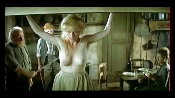 ഹെഗ്രെ: ജെസ്സ സ്കിന്നി ഡിപ്പിംഗ്